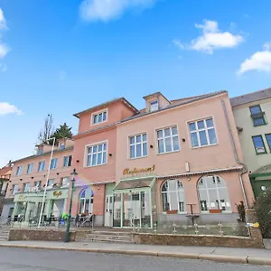 4* Hotel Schild
