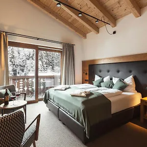 https://mulk-hotel.saalbachhinterglemmhotels.com