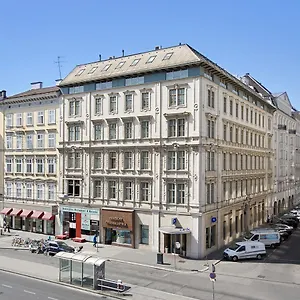 4* Отель Living An Der Oper